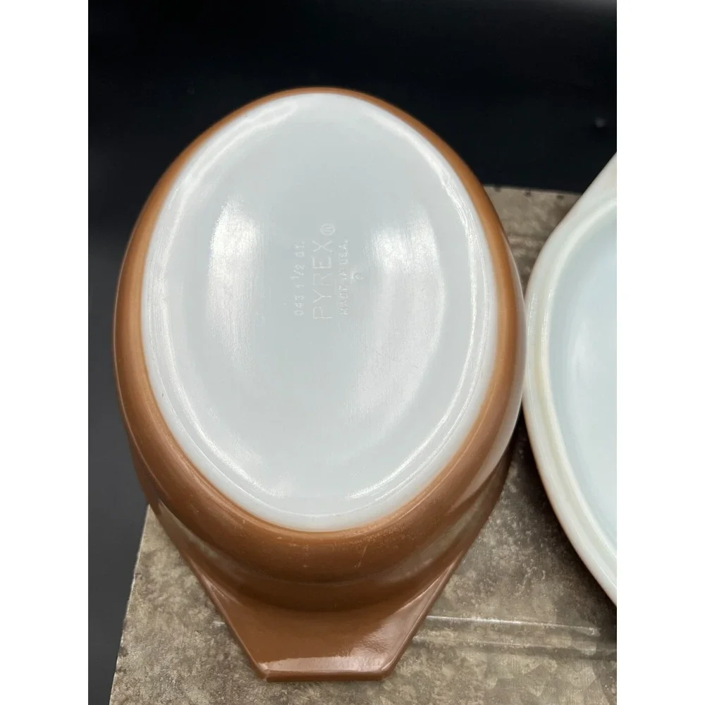 Vintage Pyrex Early American 1.5 Qt Casserole Dish 043 Brown Gold Eagle W/ Lid